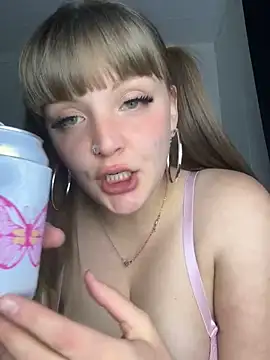 Snapshot of Lalalust69 chatting on January 31, 10:42 am Lalalust69 online show from January 31, 10:42 am