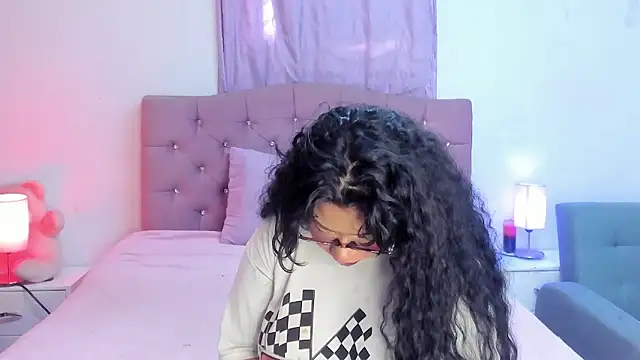 Latinabombsheell online show from February 13, 8:16 pm