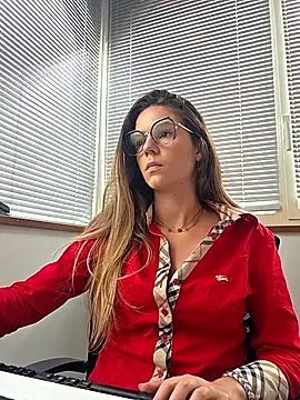 Snapshot of lucie_mehott chatting on June 4, 7:58 am lucie mehott online show from June 4, 7:58 am