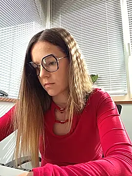 Snapshot of lucie_mehott chatting on June 5, 7:47 am lucie mehott online show from June 5, 7:47 am