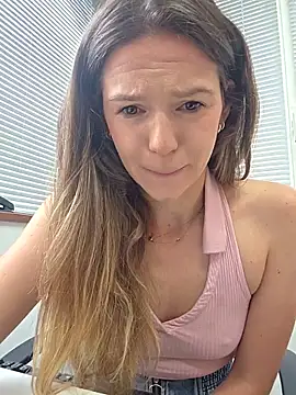 Snapshot of lucie_mehott chatting on June 12, 6:56 am lucie mehott online show from June 12, 6:56 am