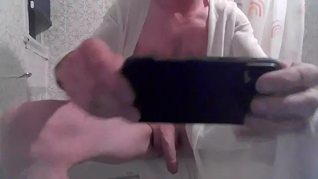 Snapshot of nickybaby chatting on November 8, 5:40 am nickybaby online show from November 8, 5:40 am