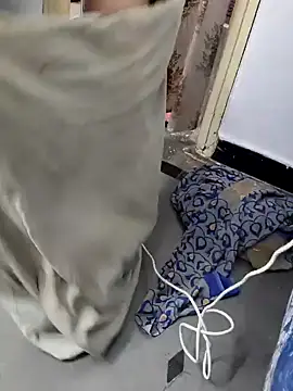 Snapshot of Januhot18 chatting on December 13, 12:39 pm Januhot18 online show from December 13, 12:39 pm