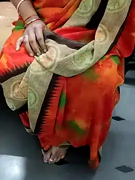 Snapshot of Januhot18 chatting on December 14, 12:23 pm Januhot18 online show from December 14, 12:23 pm