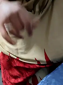 Snapshot of Januhot18 chatting on December 18, 8:25 pm Januhot18 online show from December 18, 8:25 pm