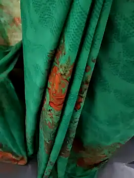 Snapshot of Januhot18 chatting on December 20, 11:21 am Januhot18 online show from December 20, 11:21 am