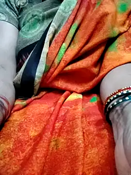 Snapshot of Januhot18 chatting on December 21, 11:01 am Januhot18 online show from December 21, 11:01 am