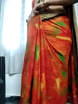 Snapshot of Januhot18 chatting on December 21, 4:14 pm Januhot18 online show from December 21, 4:14 pm