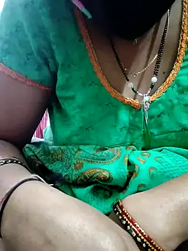 Snapshot of Januhot18 chatting on January 4, 7:24 am Januhot18 online show from January 4, 7:24 am