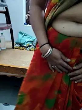 Snapshot of Januhot18 chatting on January 7, 11:58 am Januhot18 online show from January 7, 11:58 am