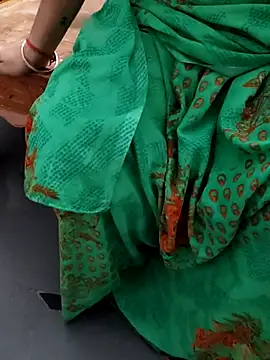 Snapshot of Januhot18 chatting on February 14, 3:47 pm Januhot18 online show from February 14, 3:47 pm