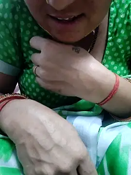 Snapshot of Januhot18 chatting on February 16, 4:42 am Januhot18 online show from February 16, 4:42 am