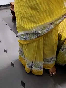 Snapshot of Januhot18 chatting on February 17, 12:27 pm Januhot18 online show from February 17, 12:27 pm