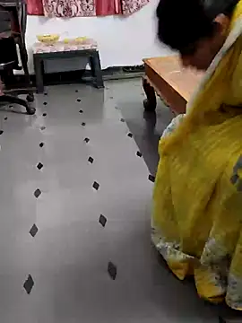 Snapshot of Januhot18 chatting on February 17, 3:53 pm Januhot18 online show from February 17, 3:53 pm