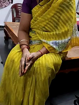 Snapshot of Januhot18 chatting on February 17, 10:47 pm Januhot18 online show from February 17, 10:47 pm