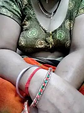 Snapshot of Januhot18 chatting on February 24, 4:38 am Januhot18 online show from February 24, 4:38 am