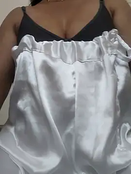 Snapshot of Januhot18 chatting on September 9, 4:39 pm Januhot18 online show from September 9, 4:39 pm