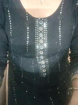 Snapshot of Januhot18 chatting on November 16, 4:34 pm Januhot18 online show from November 16, 4:34 pm