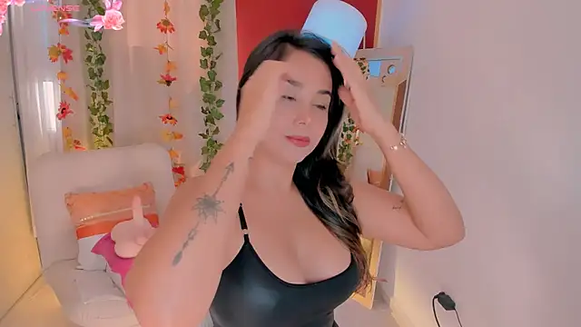 Snapshot of Miss_ash chatting on May 22, 6:35 pm Miss ash online show from May 22, 6:35 pm