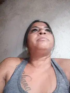 Snapshot of Giselabrunette25 chatting on April 29, 1:37 pm Giselabrunette25 online show from April 29, 1:37 pm