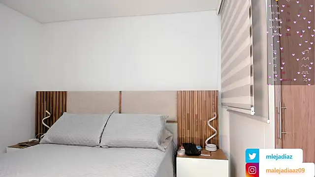 Snapshot of MalejaDiaz_ chatting on September 29, 9:52 pm MalejaDiaz  online show from September 29, 9:52 pm