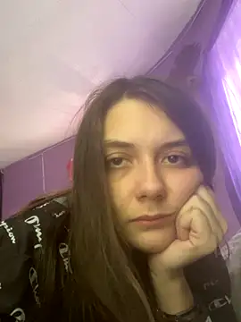 Snapshot of itzcheyduh chatting on October 13, 8:53 pm itzcheyduh online show from October 13, 8:53 pm