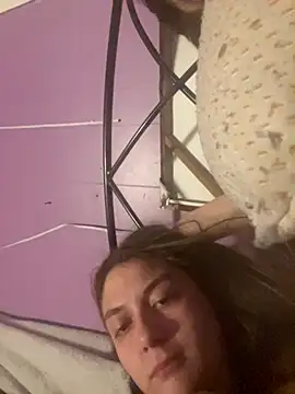 Snapshot of itzcheyduh chatting on November 20, 6:24 am itzcheyduh online show from November 20, 6:24 am