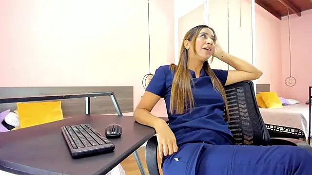 Snapshot of Alana_Suares1 chatting on January 5, 9:51 pm Alana Suares1 online show from January 5, 9:51 pm