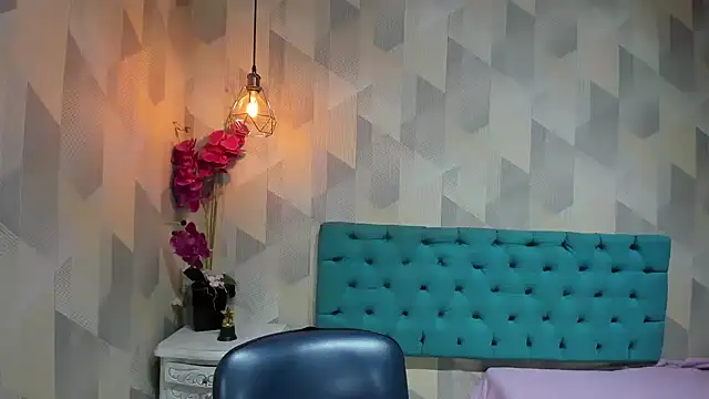 Snapshot of LindaBreeS chatting on May 23, 1:26 pm LindaBreeS online show from May 23, 1:26 pm