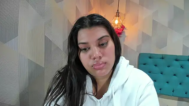 Snapshot of LindaBreeS chatting on June 8, 1:28 am LindaBreeS online show from June 8, 1:28 am