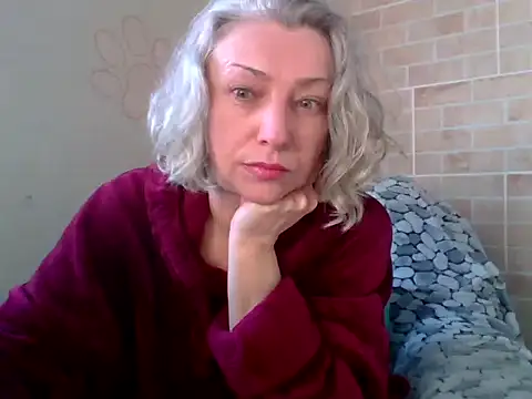 Lorie Carrie online show from March 6, 7:38 am