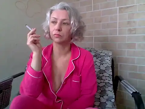 Lorie Carrie online show from March 31, 8:04 am