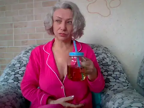 Lorie Carrie online show from April 1, 9:21 am