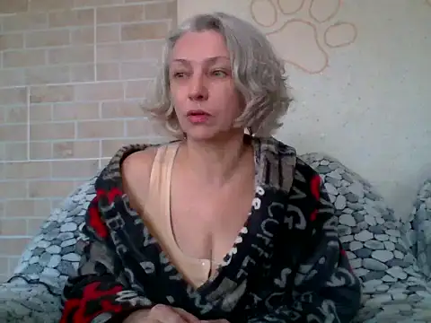 Snapshot of Lorie_Carrie chatting on April 23, 9:19 am Lorie Carrie online show from April 23, 9:19 am