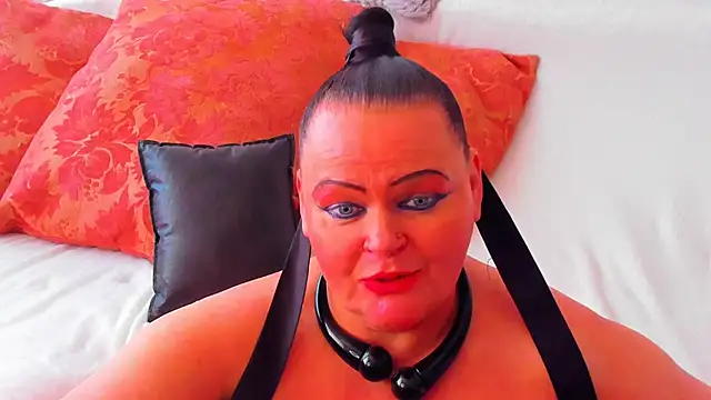 MilanaBiegert online show from March 21, 1:01 pm