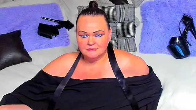 MilanaBiegert online show from April 10, 8:46 pm