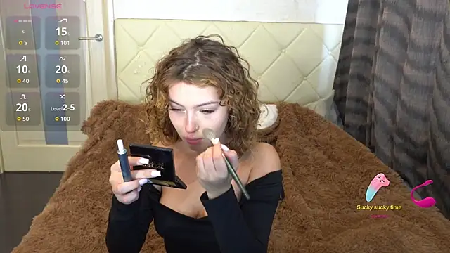 Snapshot of YesPussyClover chatting on September 9, 2:05 pm YesPussyClover online show from September 9, 2:05 pm
