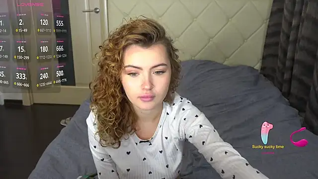 Snapshot of YesPussyClover chatting on October 12, 7:46 pm YesPussyClover online show from October 12, 7:46 pm