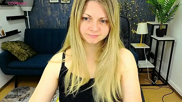 SmilingEmily  online show from October 17, 6:27 am