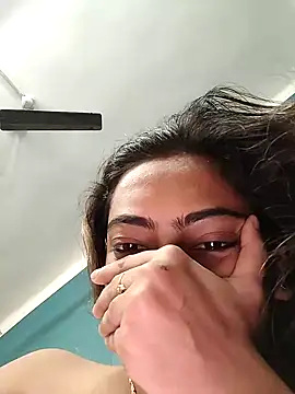 Snapshot of sexyindi_couple chatting on December 2, 2:30 pm sexyindi couple online show from December 2, 2:30 pm