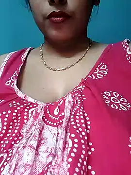 Snapshot of sexyindi_couple chatting on December 4, 5:22 pm sexyindi couple online show from December 4, 5:22 pm