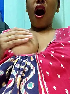 Snapshot of sexyindi_couple chatting on September 23, 1:36 pm sexyindi couple online show from September 23, 1:36 pm