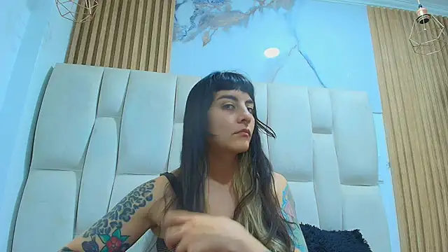 Snapshot of Naughty_Kittenm chatting on April 25, 1:41 pm Naughty Kittenm online show from April 25, 1:41 pm