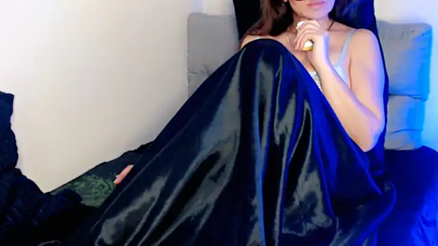 hotmask online show from December 22, 7:00 pm