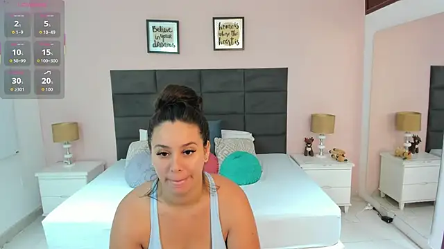 MadisonJenner online show from November 23, 11:10 am