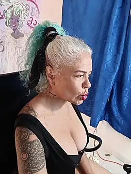 freyadevil333 online show from April 5, 8:50 pm