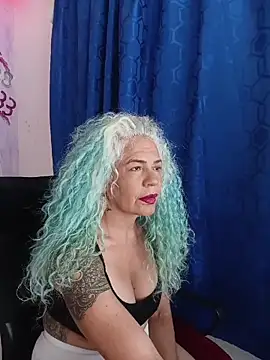 Snapshot of freyadevil333 chatting on April 25, 1:08 am freyadevil333 online show from April 25, 1:08 am