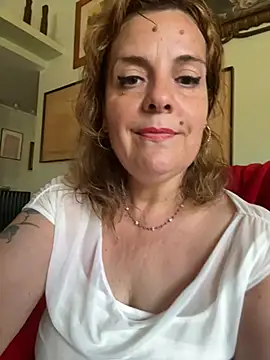 Snapshot of Sunbelxx chatting on July 10, 8:40 am Sunbelxx online show from July 10, 8:40 am