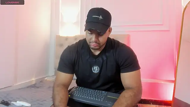 Big furry bear13 online show from January 17, 4:54 pm