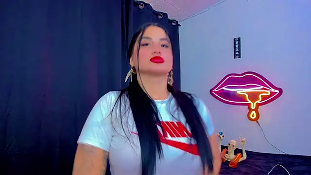 Snapshot of sunshine_uwu22 chatting on June 11, 6:39 pm sunshine uwu22 online show from June 11, 6:39 pm